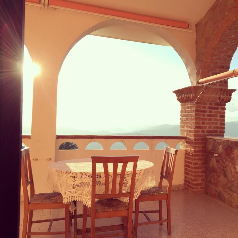 B&B Castello Michelina San Nicola dellʼAlto Buitenkant foto