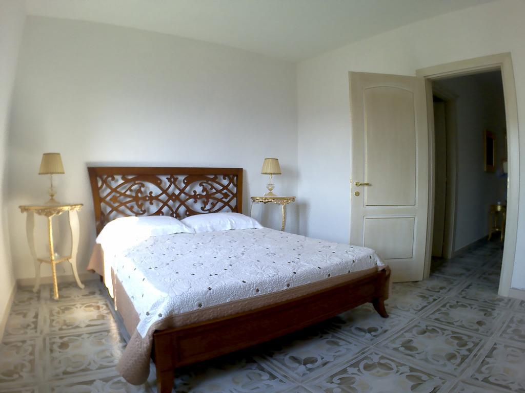 B&B Castello Michelina San Nicola dellʼAlto Buitenkant foto