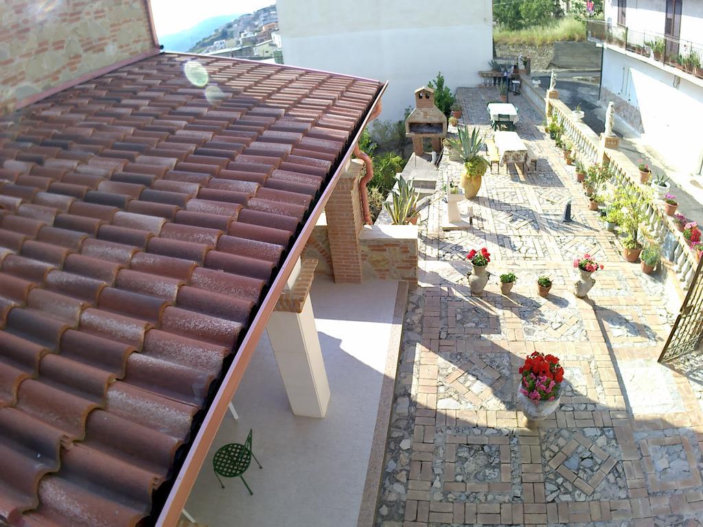 B&B Castello Michelina San Nicola dellʼAlto Buitenkant foto