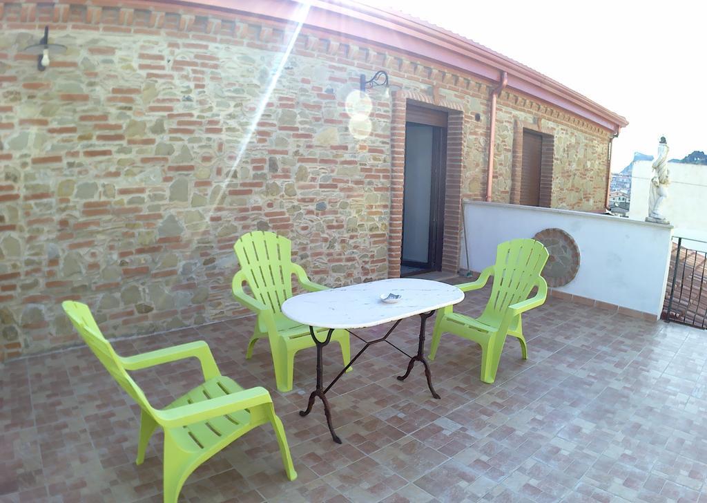 B&B Castello Michelina San Nicola dellʼAlto Buitenkant foto